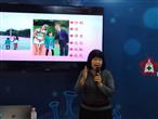 在南港展覽館舉行的台灣醫療科技展 理事長在成大展區介紹泡泡龍生活與協會一年來所辦活動